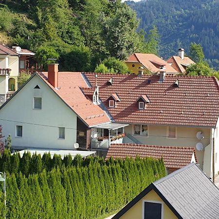 Lerchenhof Hotel Фризах Екстериор снимка