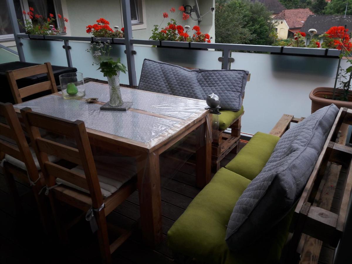Lerchenhof Hotel Фризах Екстериор снимка