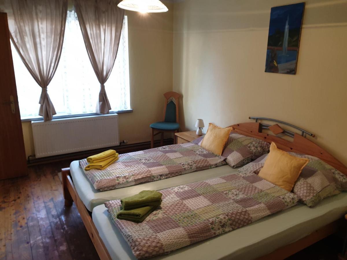 Lerchenhof Hotel Фризах Екстериор снимка