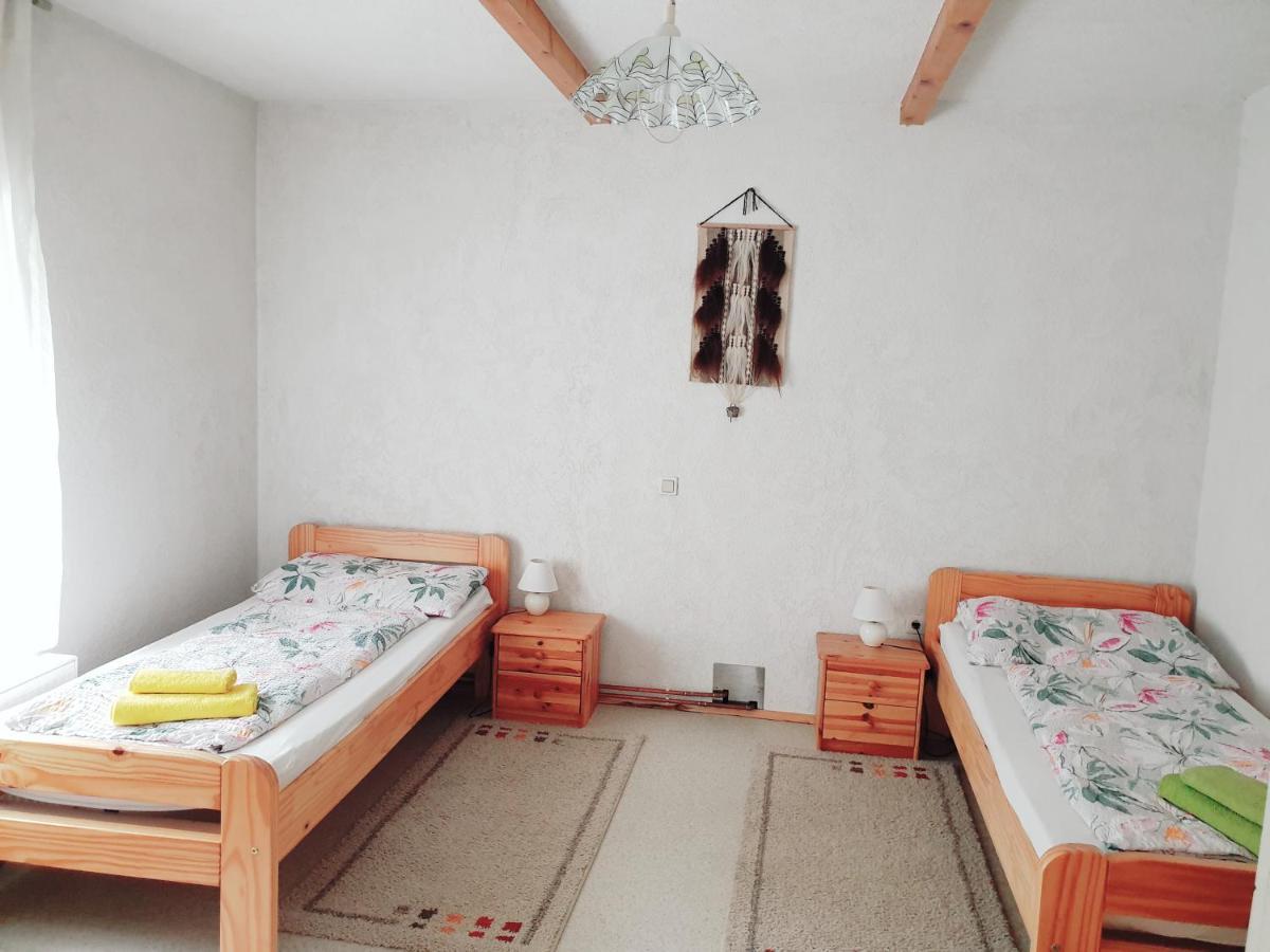 Lerchenhof Hotel Фризах Екстериор снимка