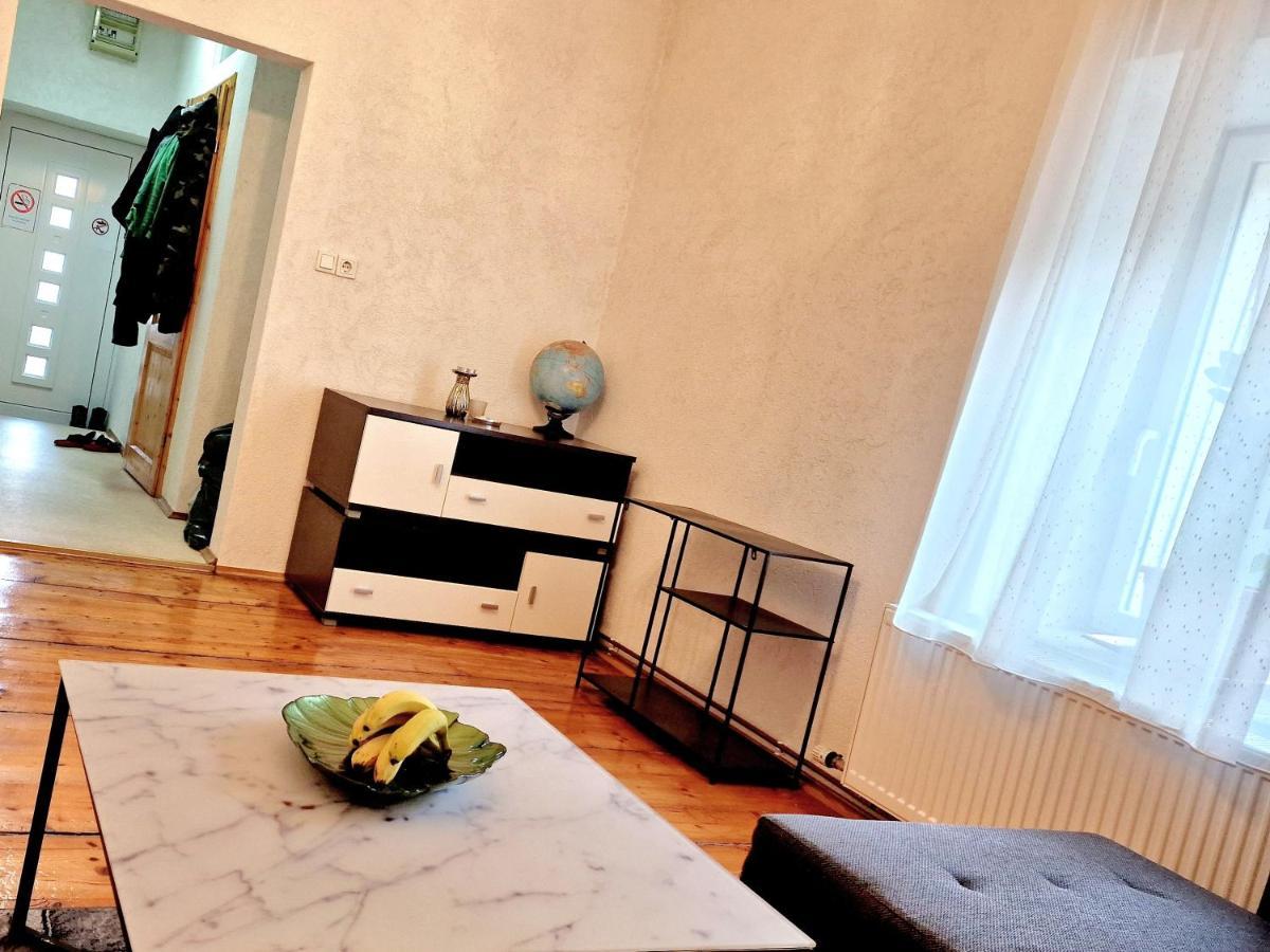 Lerchenhof Hotel Фризах Екстериор снимка