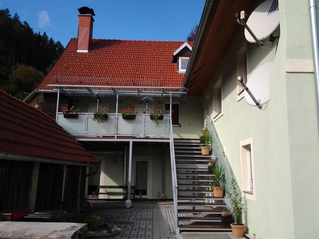 Lerchenhof Hotel Фризах Екстериор снимка